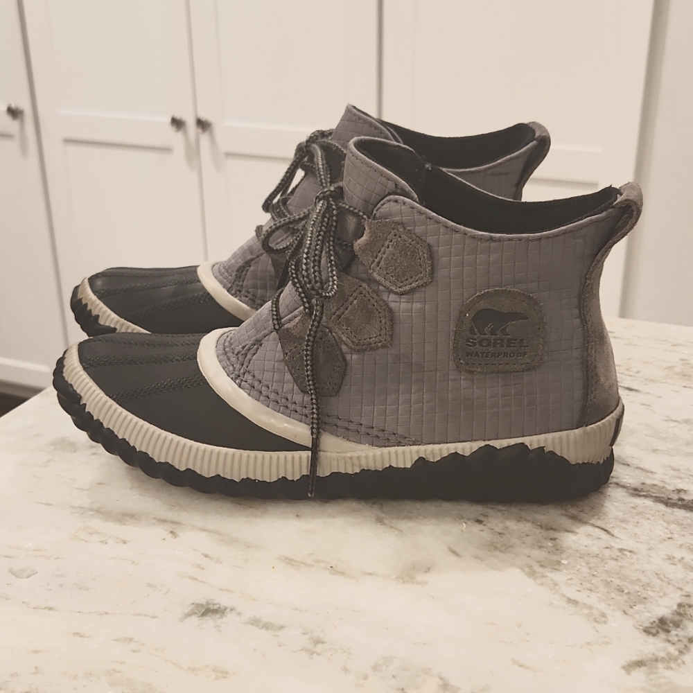 Sorel Waterproof Duck Shoes size 7.5